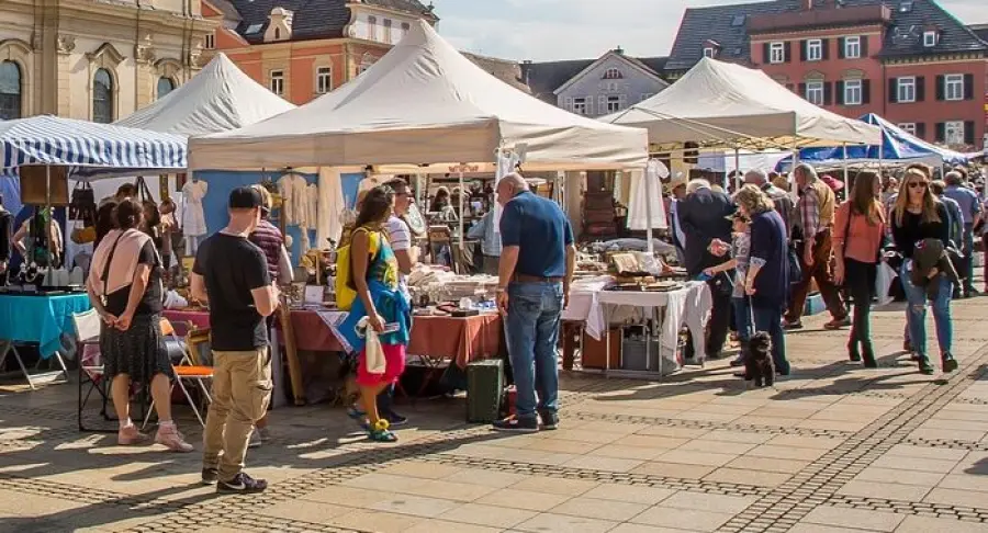 Cantine in Piazza nel Quartiere 5: mercatini, incontri e vita di comunità