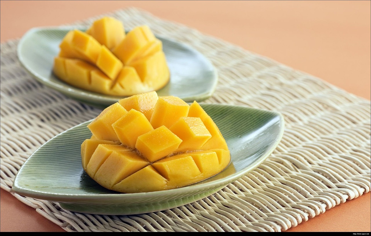Come si mangia il mango: guida pratica tra taglio, consumo e usi comuni