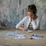 Come modellare il gesso: tecniche, utensili e processi per ottenere forme precise e finiture professionali