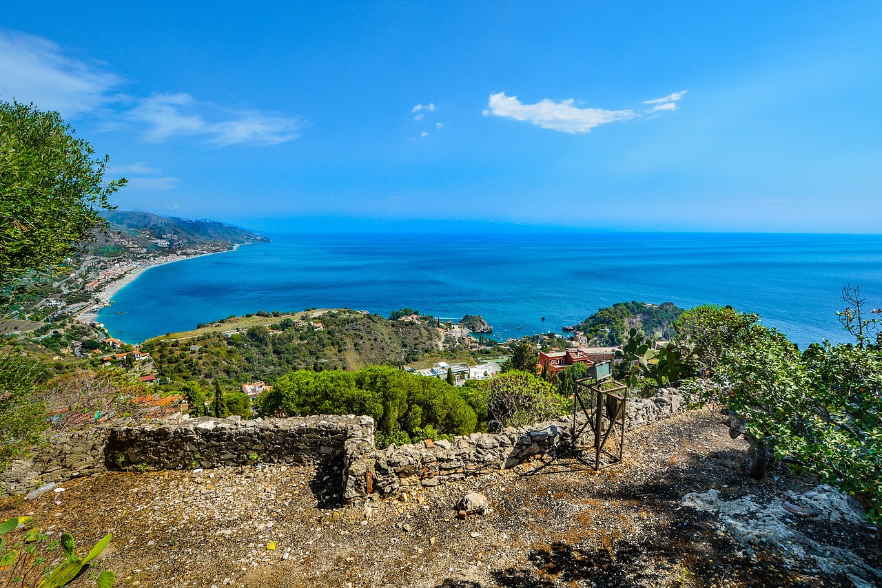 Le spiagge più belle della Sicilia orientale: dove andare e cosa aspettarsi