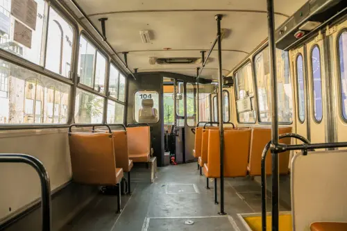 Trasporto pubblico gratuito per i minori: a Firenze si apre il confronto fino ai 14 anni