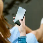 Ue, arriva l’app per la verifica dell’età online: più sicurezza per i minori